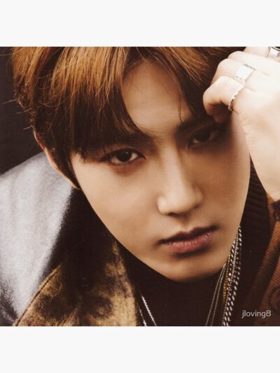 Alternative view of Suho Throw Pillow