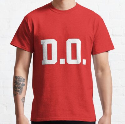 Alternative view of Wolf D.O. T-Shirt