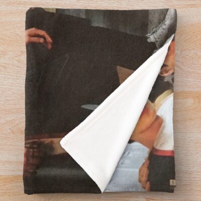 Alternative view of Exo Love Me Right Throw Blanket